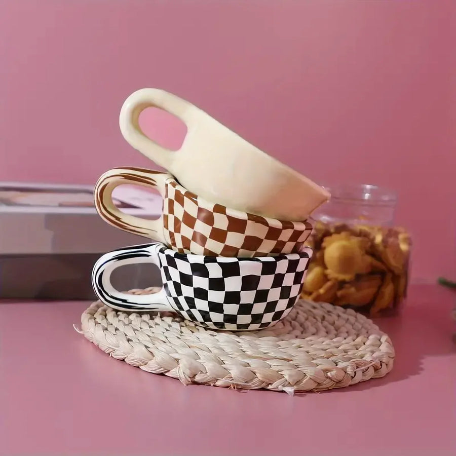 1pc A unique checkerboard ceramic coffee cup - perfect for coffee, milk, tea - an ideal gift for friends and home decor