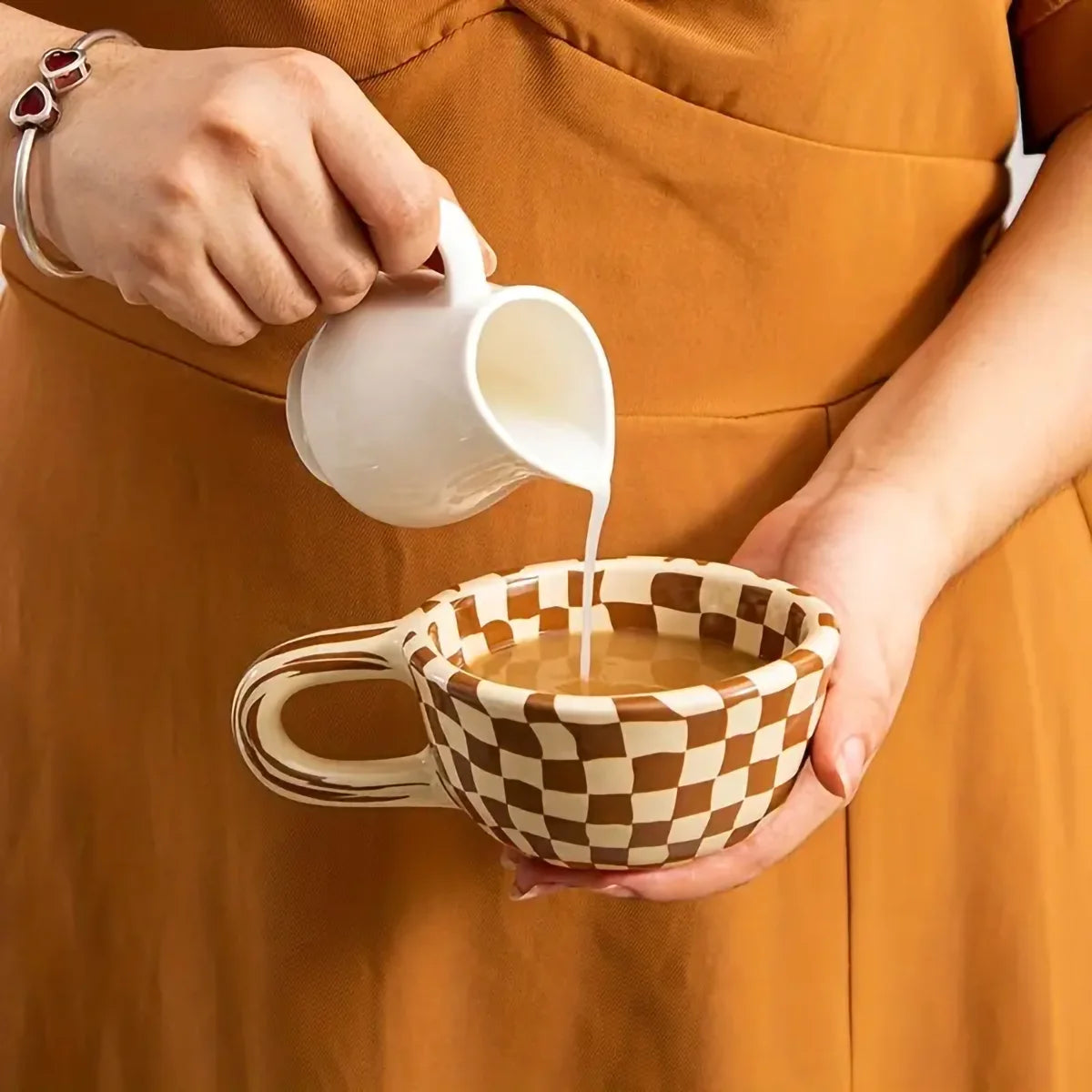1pc A unique checkerboard ceramic coffee cup - perfect for coffee, milk, tea - an ideal gift for friends and home decor